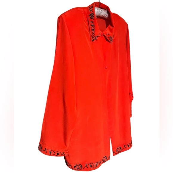 Vintage 100% Silk Red w/ Black Embroidering 2 Button Cardigan Open Blouse - Picture 5 of 16